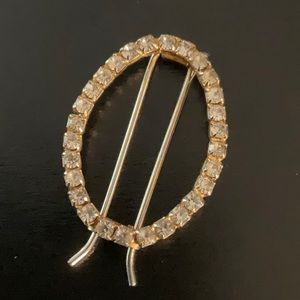 Oval Crystal Glass Rhinestone Barrette in Silver Tone with Pinch Wire Hinge